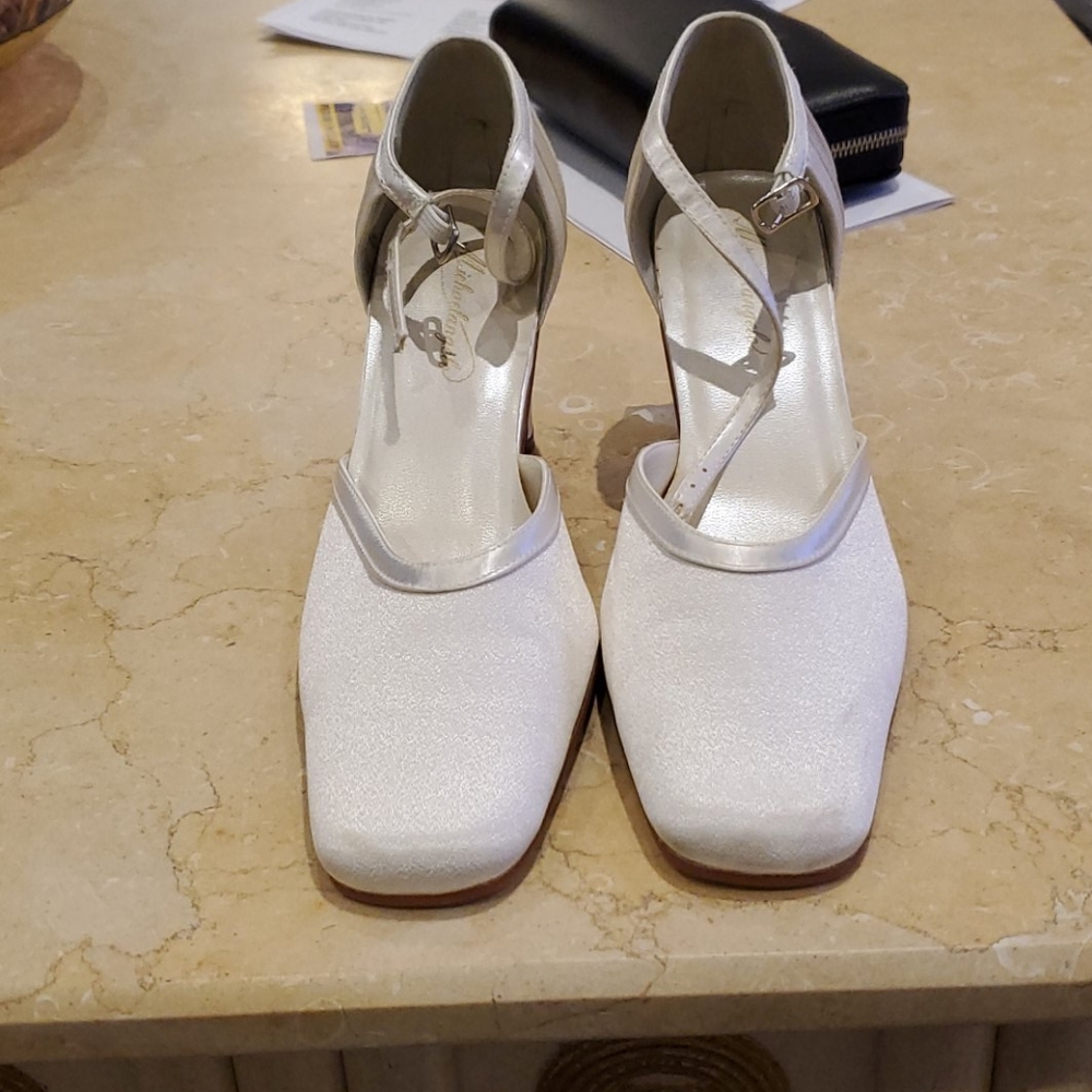 MICHAELANGELO COURTNEY  white SHOES